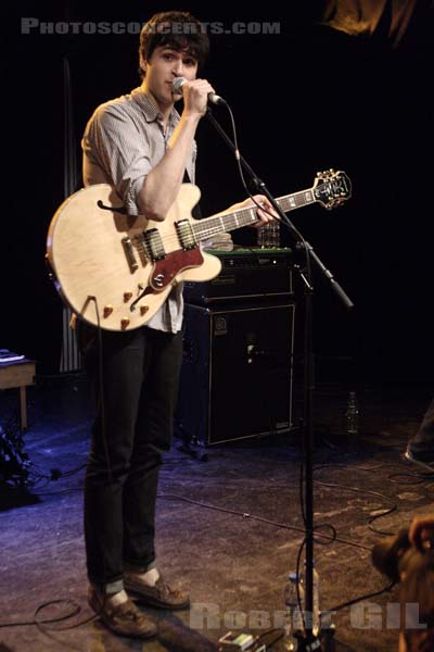 VAMPIRE WEEKEND - 2008-05-19 - PARIS - Trabendo - 